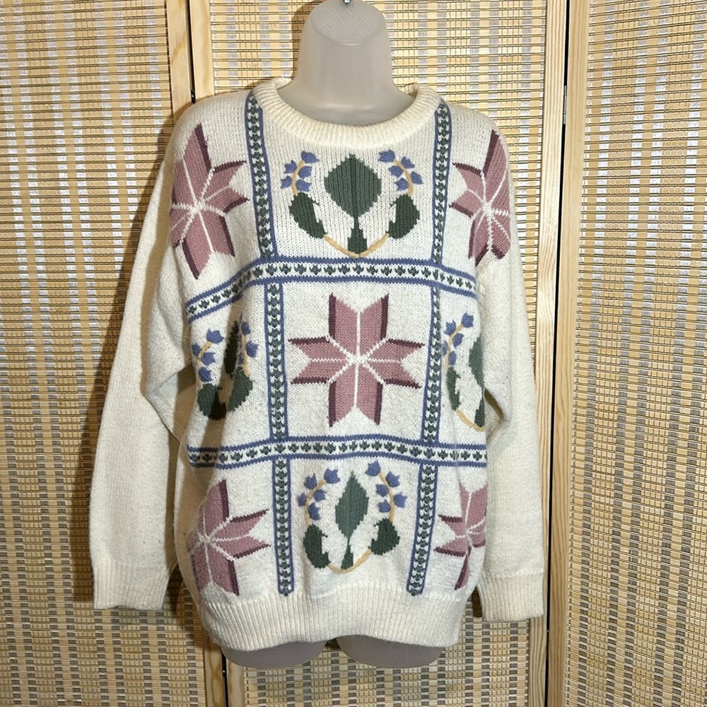 Alfred Dunner Vintage 1990s Y2K Cream Sweater With Embroidered Pattern Large